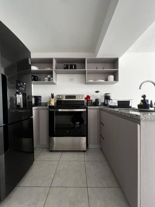 Apartamento Modern & 2br W Pool & Gym Prime Location