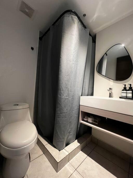 Modern & 2br W Pool & Gym Prime Location * San Salvador